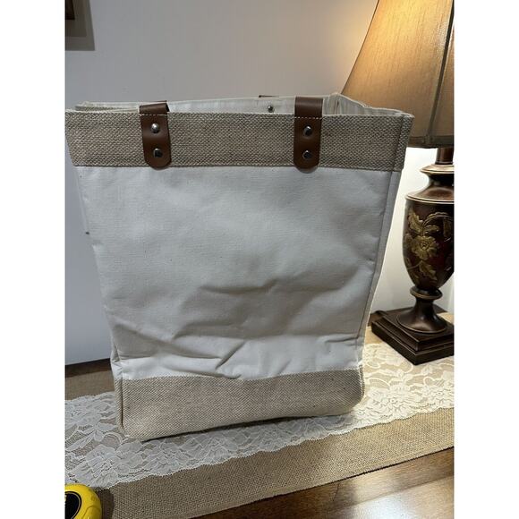 Farmers Market Style Canvas Tote With Pockets 17 in. Tall 12 in. Wide - Picture 2 of 7